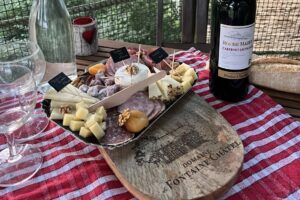 Lire la suite à propos de l’article Dîner livré à votre cabane en plein bois